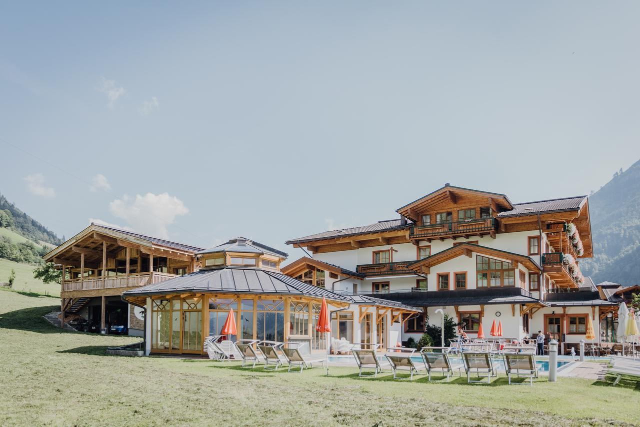 Hotel Feriendorf Ponyhof Fusch an der Grossglocknerstrasse Exterior foto